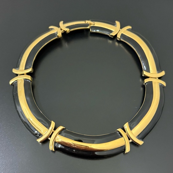 Vintage 80s MONET Black Enamel Goldplated Runway Statement Collar Necklace 128g. - Picture 4 of 15